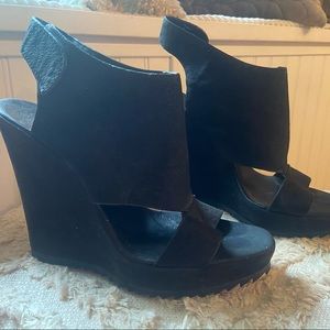 Vince Camuto good condition size 9 heals